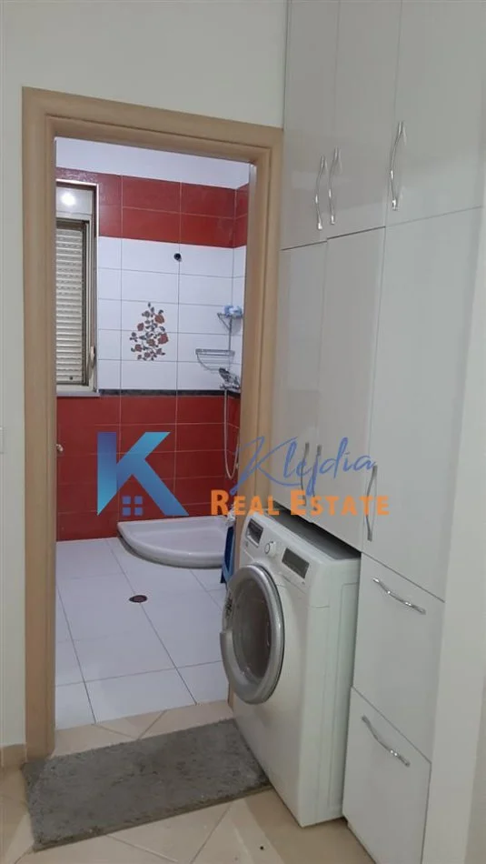 Tirane, jepet me qera apartament 2+1 Kati 4, 110 m² 750 € (Liqeni i Thate, afer kompleksit Fz Construction)