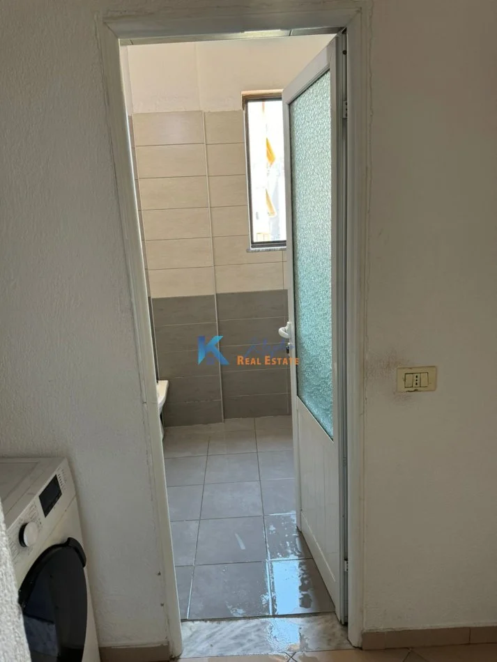 Tirane, shitet apartament 2+1 Kati 5, 115 m² 115.000 € (Laprake, afer Kupoles)