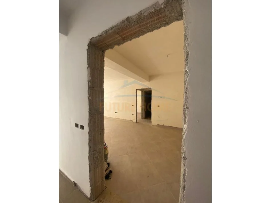 Vlore, shitet apartament 1+1 Kati 5, 77 m² 70.000 € (Pas Parkut Aulona, Vlore)