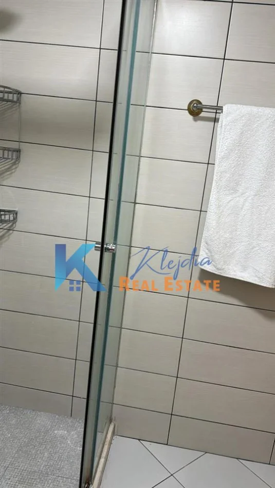 Tirane, jepet me qera apartament 2+1 Kati 5, 90 m² 600 € (Don Bosko, Viva Market)