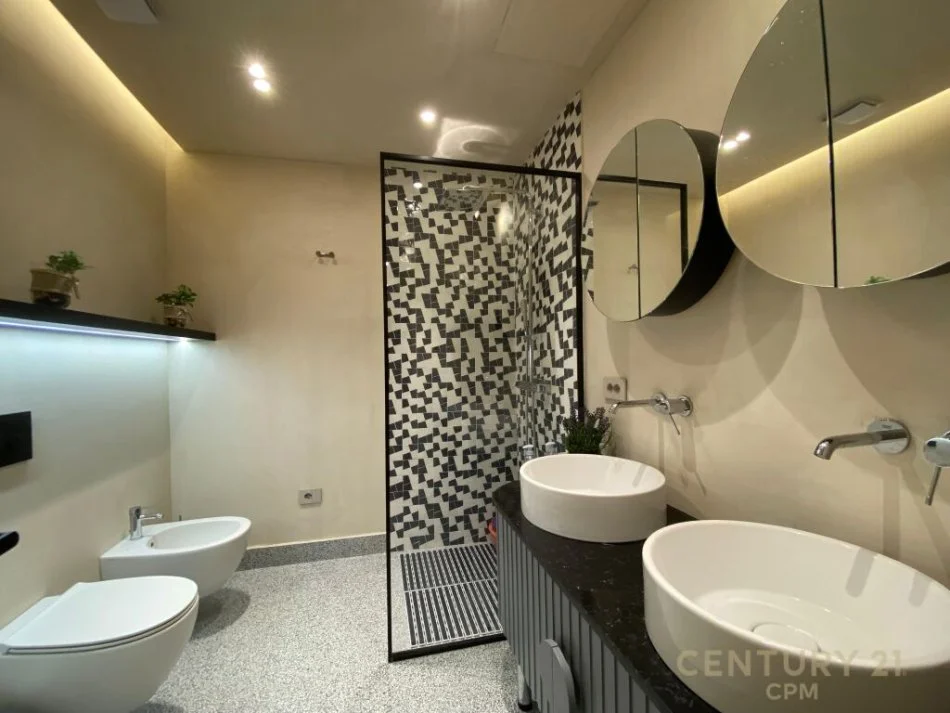 𝐓𝐢𝐫𝐚𝐧𝐞, 𝐣𝐞𝐩𝐞𝐭 𝐦𝐞 𝐪𝐞𝐫𝐚 𝐚𝐩𝐚𝐫𝐭𝐚𝐦𝐞𝐧𝐭 𝟑+𝟏 𝐊𝐚𝐭𝐢 𝟒, 𝟏𝟖𝟖 𝐦² 𝟑.𝟎𝟎𝟎 € (𝐈𝐬𝐡 𝐁𝐥𝐥𝐨𝐤𝐮)