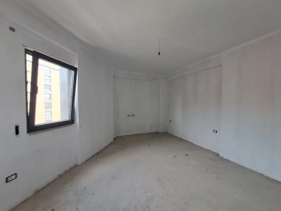 Tirane, shes apartament 2+1+Ballkon Kati 5, 128 m² 195.000 €