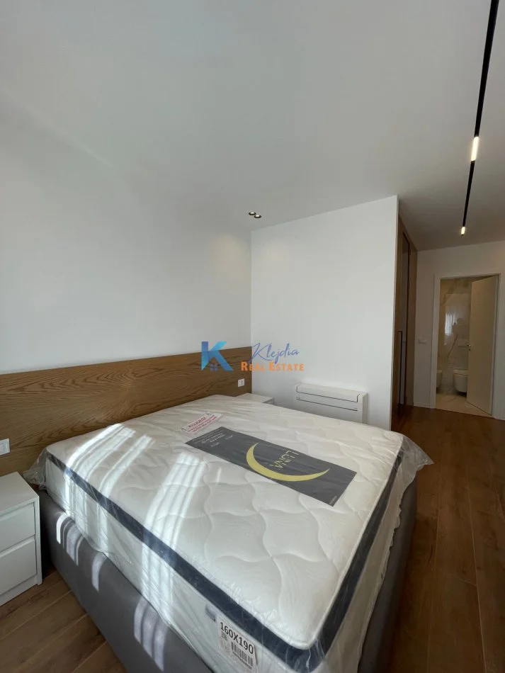 Tirane, jap me qera apartament 2+1+Ballkon Kati 6, 112 m² 1.300 € (Kodra e Diellit)