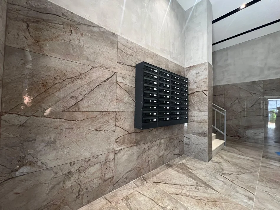 Tirane, jepet me qera apartament 1+1 Kati 2, 100 m² 500 € 