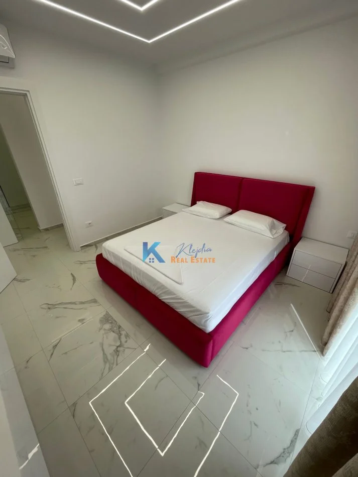 Tirane, jap me qera apartament 1+1+Ballkon Kati 5, 75 m² 600 € (Kodra e Diellit)