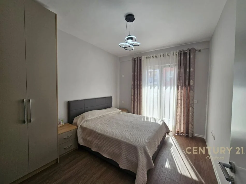 Tirane, shitet apartament 1+1 Kati 6, 67 m² 115.000 € (Rruga 3 Deshmoret)