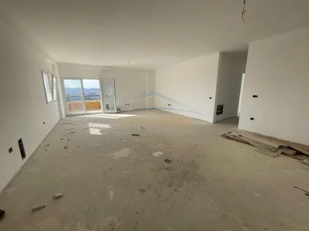 Tirane, shitet apartament 3+1+BLK Kati 2, 152 m² 228.000 Euro (Rruga Panorama)