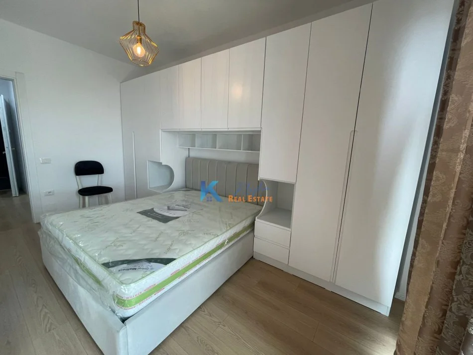 Tirane, jap me qera apartament 1+1 Kati 10, 60 m² 550 € (Kompleksi Arlis, Farmacia 10)