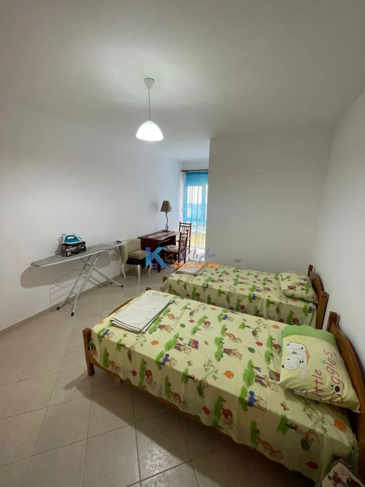 Tirane, jap me qera apartament 2+1+Ballkon Kati 2, 112 m² 700 € (2+1 per qira ne Zog te Zi)