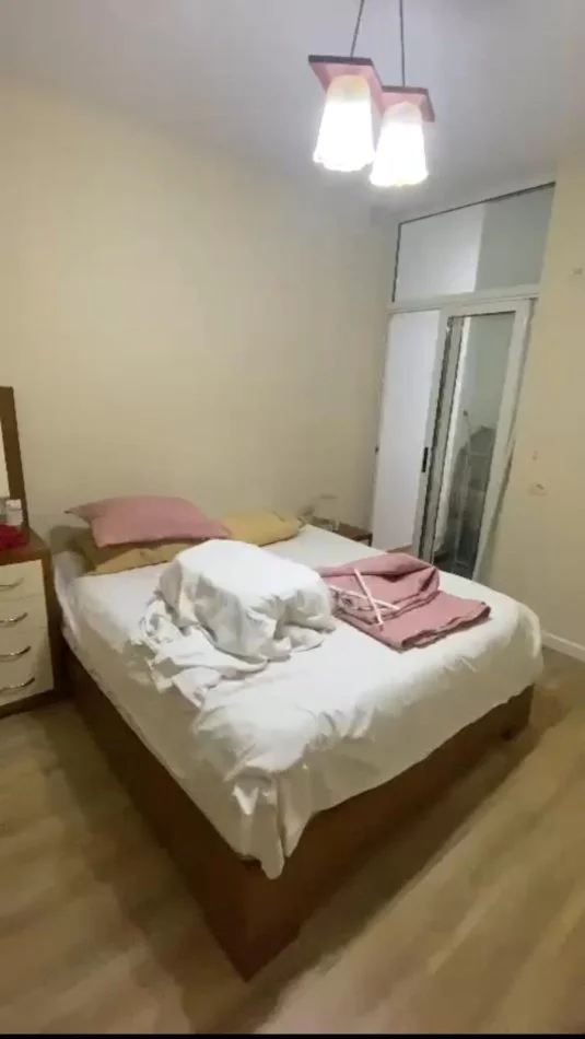 Tirane, jepet me qera apartament 2+1 Kati 4, 100 m² 700 € (Liqeni i Tiranes, Kopshti Zoologjik)