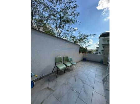 Tirane, shitet apartament 3+1+2 Kati 1, 110 m² 215.000 € (Kopshti Botanik, Tirane AREA46609)