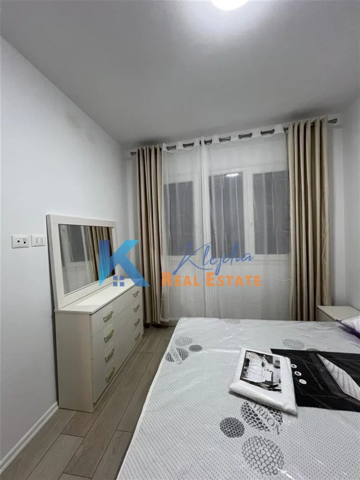 Tirane, jap me qera apartament 2+1+Ballkon Kati 9, 100 m²