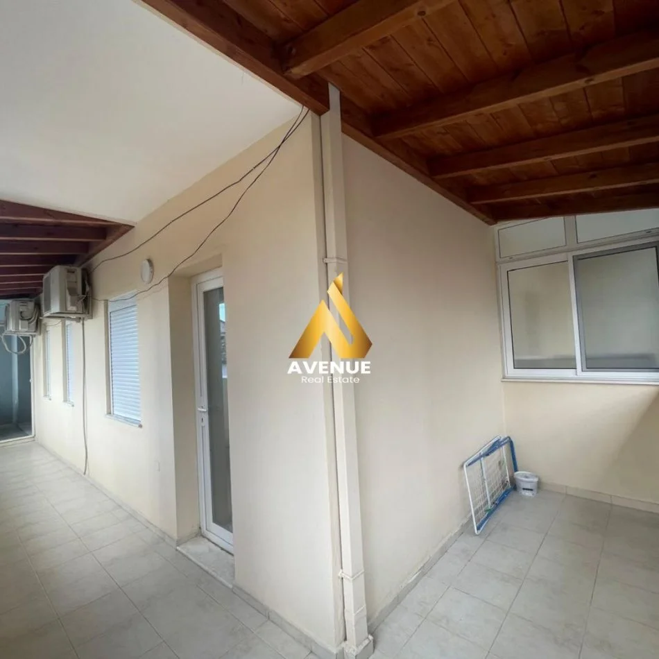 Tirane, jepet me qera apartament 2+1+Ballkon Kati 1, 90 m² 650 € (arkitekt kasemi)