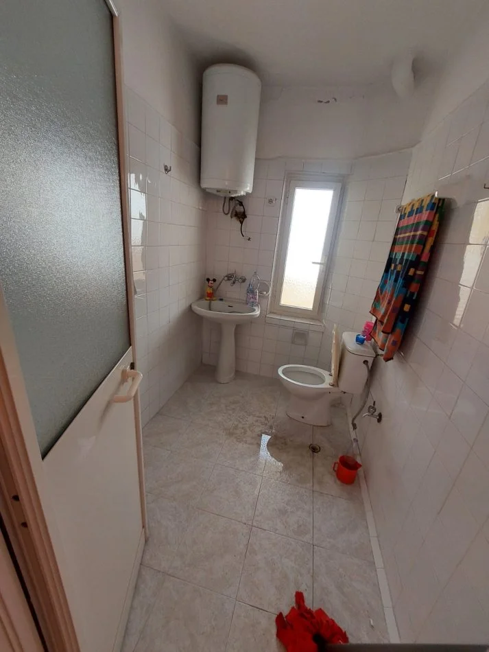 Tirane, shitet apartament 2+1+Ballkon Kati 1, 95 m² 120.000 € (Ali Demi)