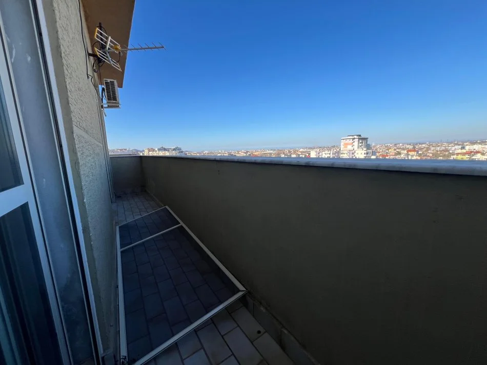 Durres, shitet apartament 1+1+Ballkon Kati 7, 80 m² 79.000 € (Lagja 13, Prane Hekurudhes)