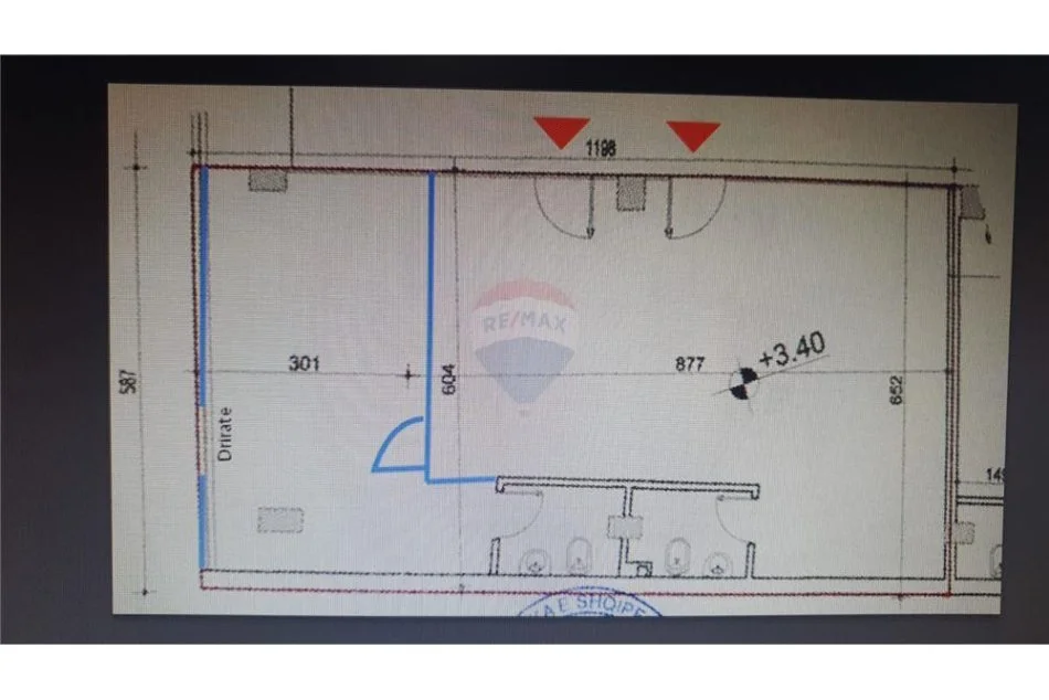 Tirane, jepet me qera ambjent biznesi Kati 2, 72 m² 1.100 € (Rruga Hoxha Tahsim)