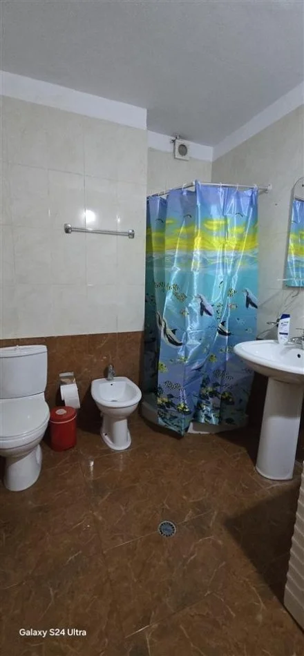 Tirane, jepet me qera apartament 2+1 Kati 5, 115 m²  (Rr. e Kosovareve)