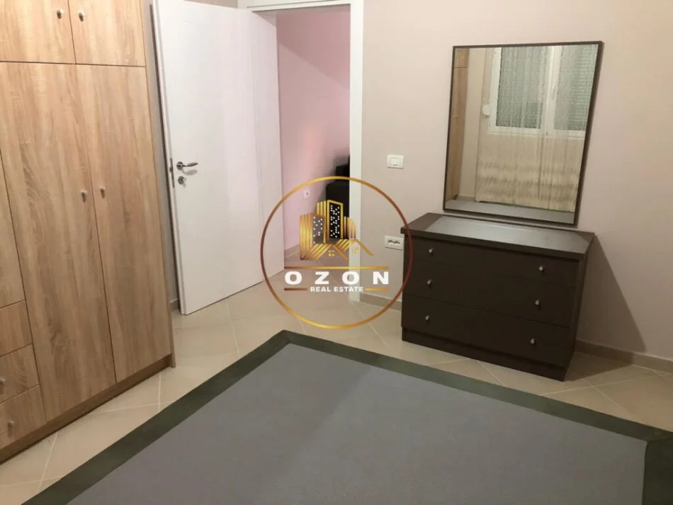 Tirane, jepet me qera apartament 1+1 Kati 2, 70 m² 350 € (Rruga Bego Hoxha,Misto Mame)
