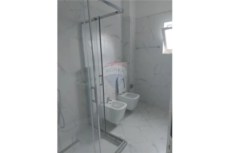 Tirane, jepet me qera apartament 2+1 Kati 3, 100 m² 400 € (Jordan Misja Don Bosko)