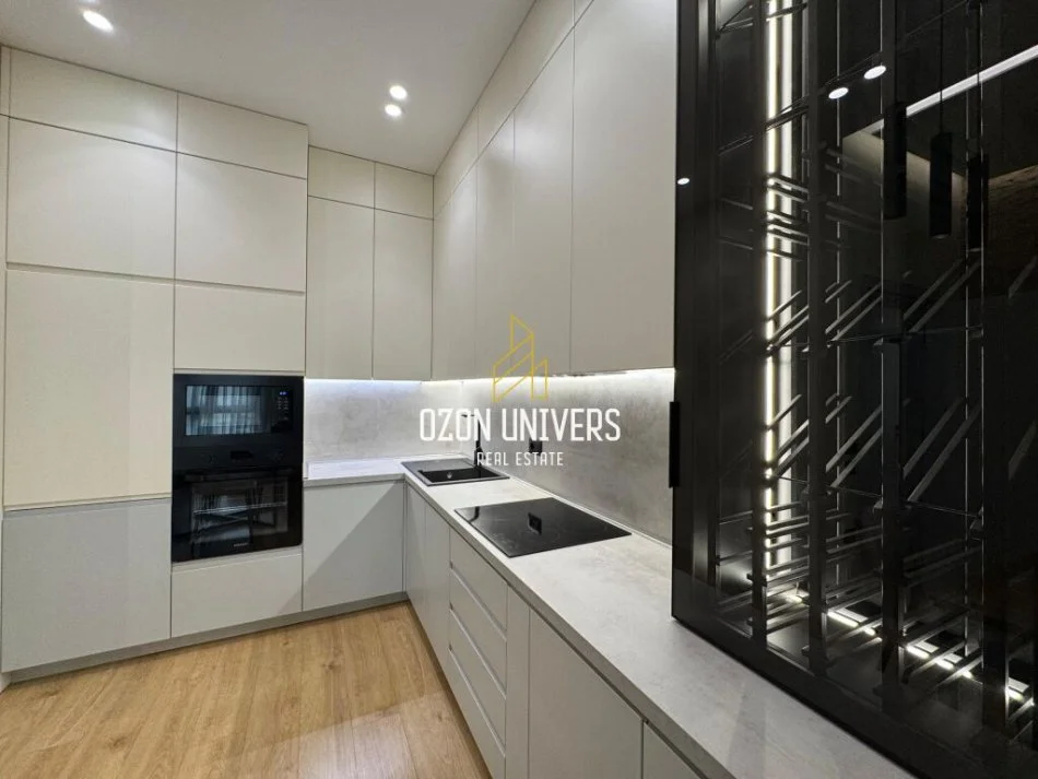 Apartament modern 1+1 me qira tek Square 21, Rruga e Kavajës!