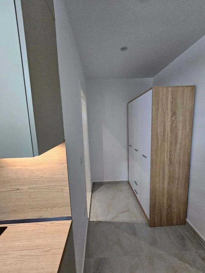 Tirane, jepet me qera apartament 1+1 Kati 6, 72 m² 480 € (Rruga 5 Maji)