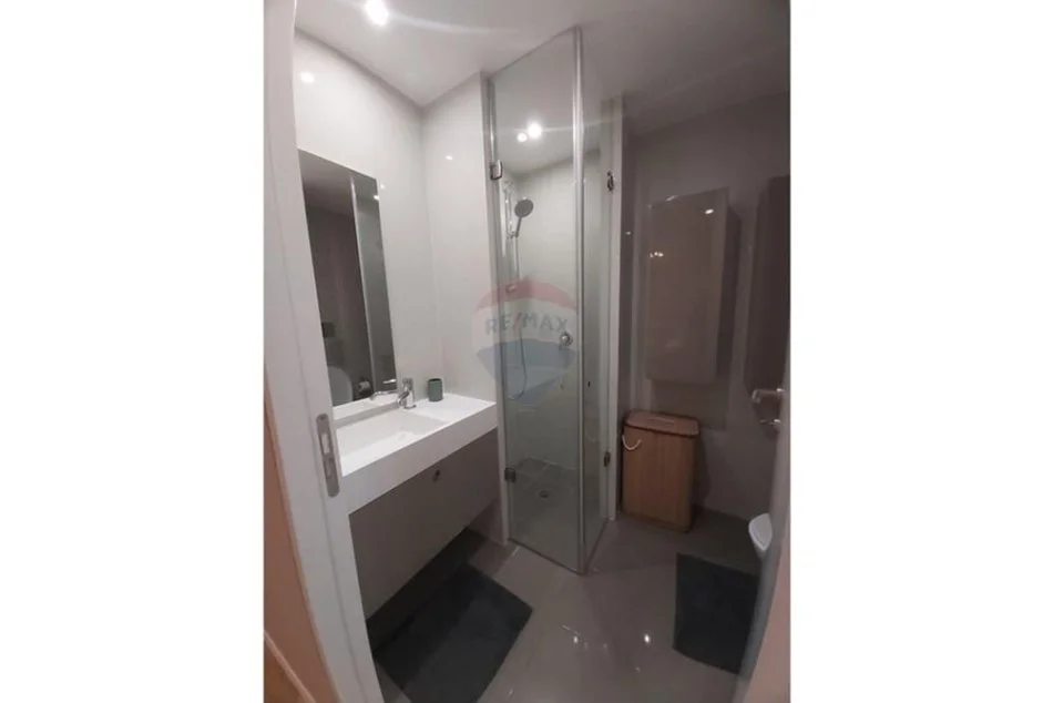 Tirane, jepet me qera apartament 2+1 Kati 8, 122 m² 1.500 € (Kompleksi Nobis)