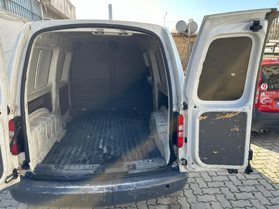 Durres, shitet Furgon VW CADDY MAX Nafte, MANUALE.
