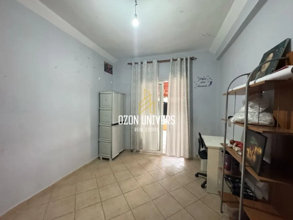 Tirane, jepet me qera apartament 2+1+Ballkon Kati 2, 70 m² 450 € (Kombinat)
