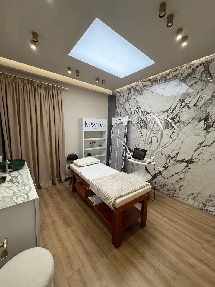 Tirane, jepet me qera ambjent biznesi Kati 0, 125 m² 1.500 € (Parku Olimpik)