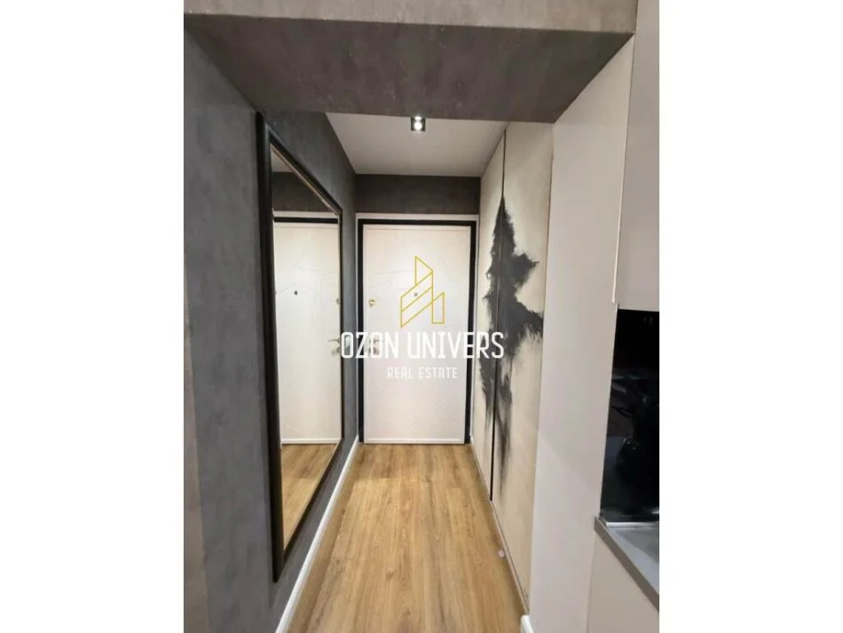 Tirane, jepet me qera apartament 1+1 , 86 m² 750 € (21 Dhjetori)