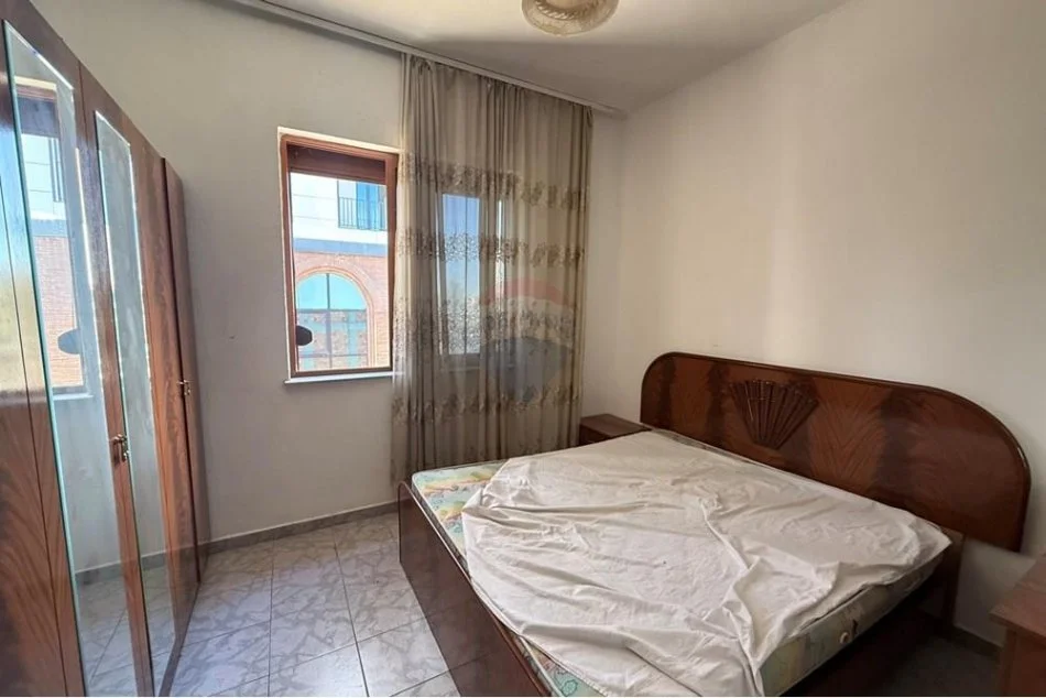 Tirane, jepet me qera apartament 2+1 Kati 3, 80 m² 350 € (Fabrika Miellit)