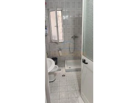 Tirane, shitet apartament 2+1 Kati 4, 70 m² 140.000 € (Brryli AREA41214)