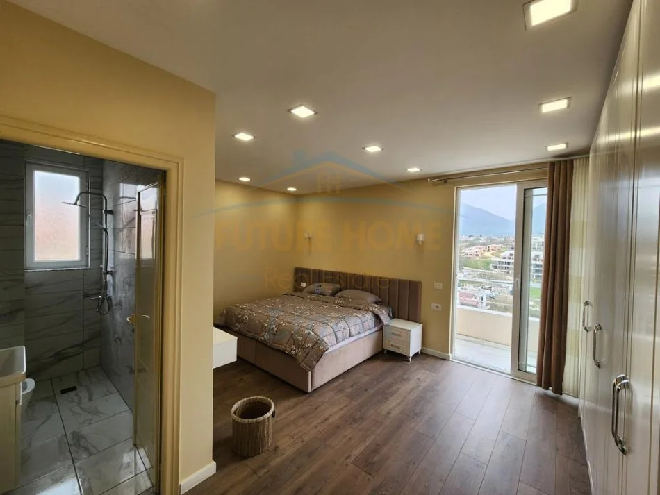 Tirane, jepet me qera apartament 2+1+Aneks+Ballkon Kati 4, 150 m² 800 € (sauk)