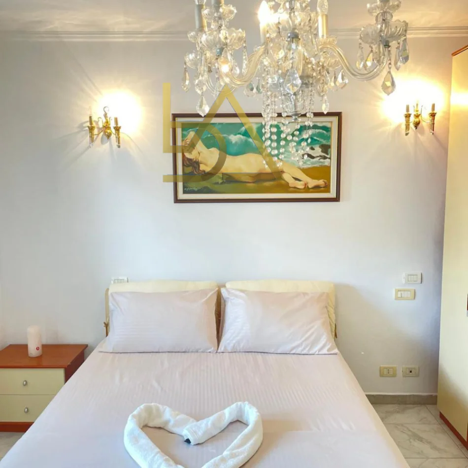 Durres, jepet me qera apartament 2+1+Ballkon Kati 5, 