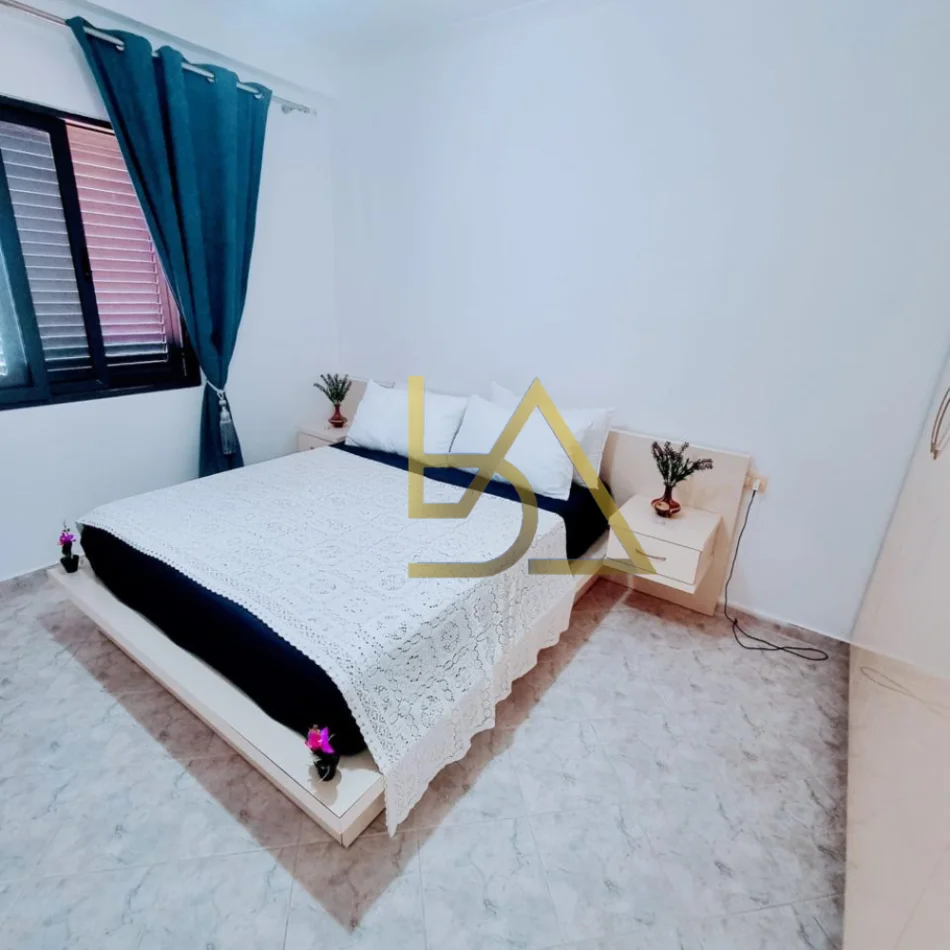 Shqiperi, jepet me qera apartament 1+1+Ballkon Kati 7, 