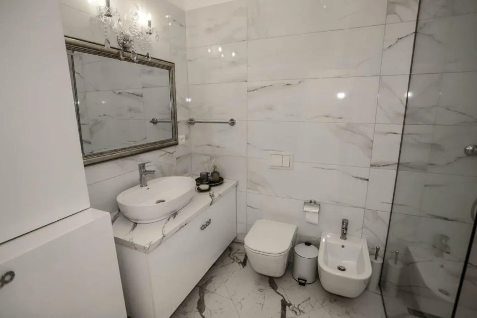 Tirane, jepet me qera apartament 1+1 Kati 6, 78 m² 850 € (Square 21)