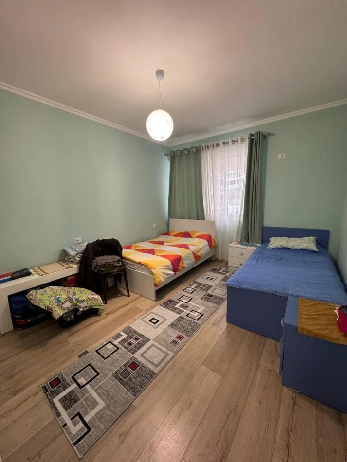 Tirane, shitet apartament 3+1+Aneks+Ballkon Kati 2, 130 m² 230.000 € (kopshti botanik)