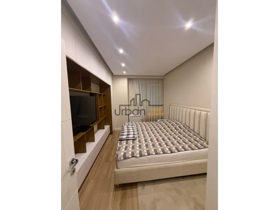 Tirane, shitet apartament 3+1 Kati 3, 133 m² 320.000 € (Liqeni i Thatë)