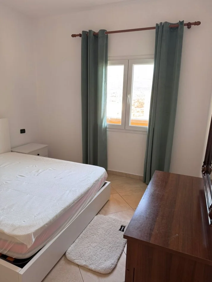 Tirane, jepet me qera apartament 2+1+Ballkon Kati 2, 100 m² 450 € (Sauk, prane Alpetit)
