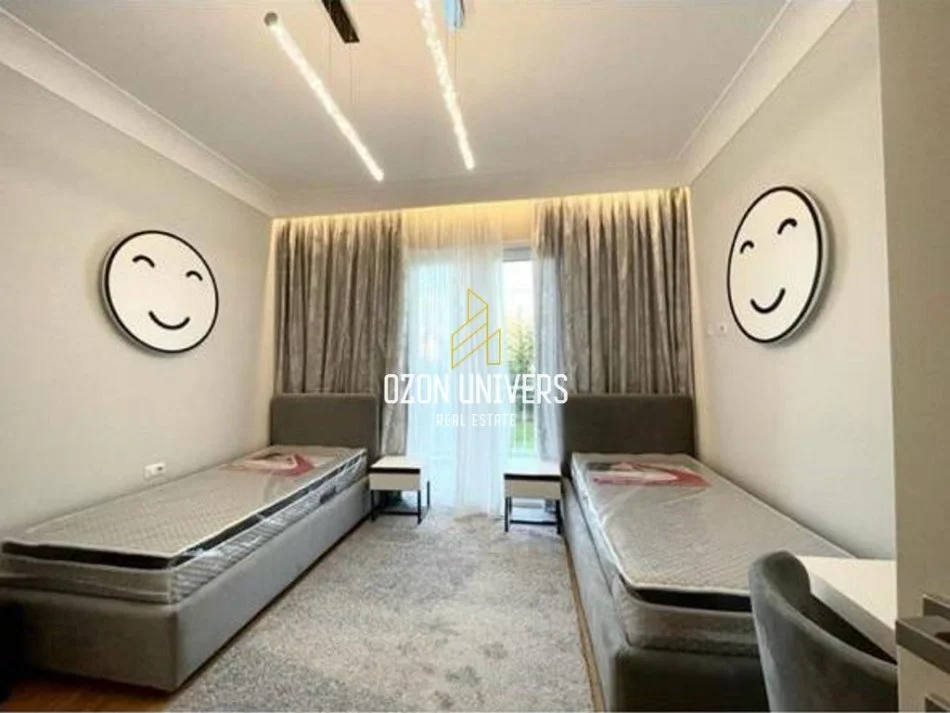 Tirane, jepet me qera apartament 2+1+Ballkon Kati 0, 139 m² 1.500 € (Rezidencë në TEG)