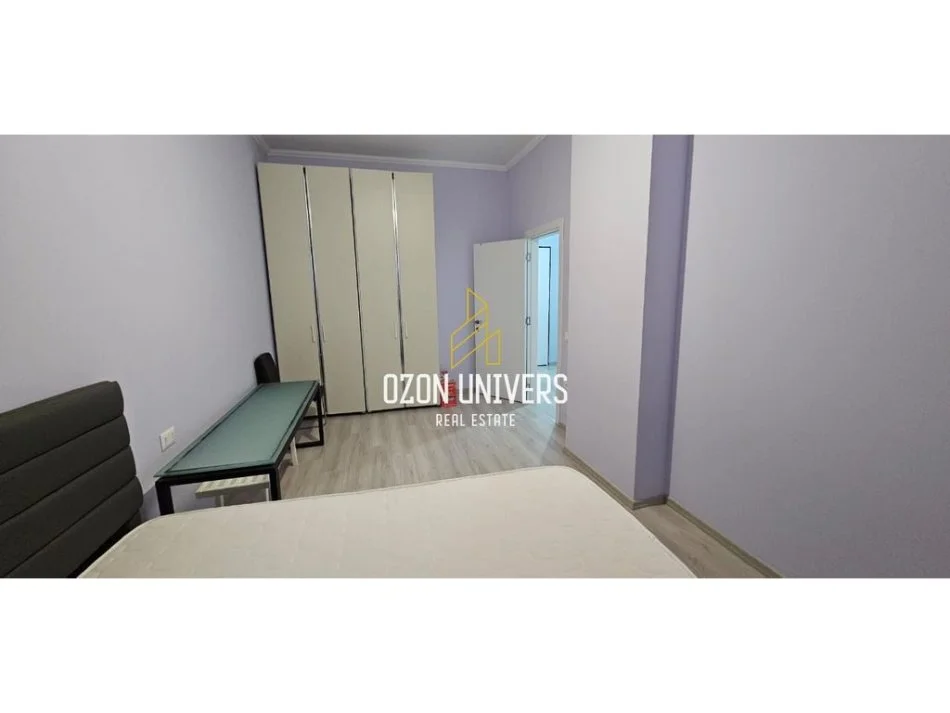 Tirane, jepet me qera apartament 1+1 Kati 8, 70 m² 600 € (Square21, Rruga E Kavajes)