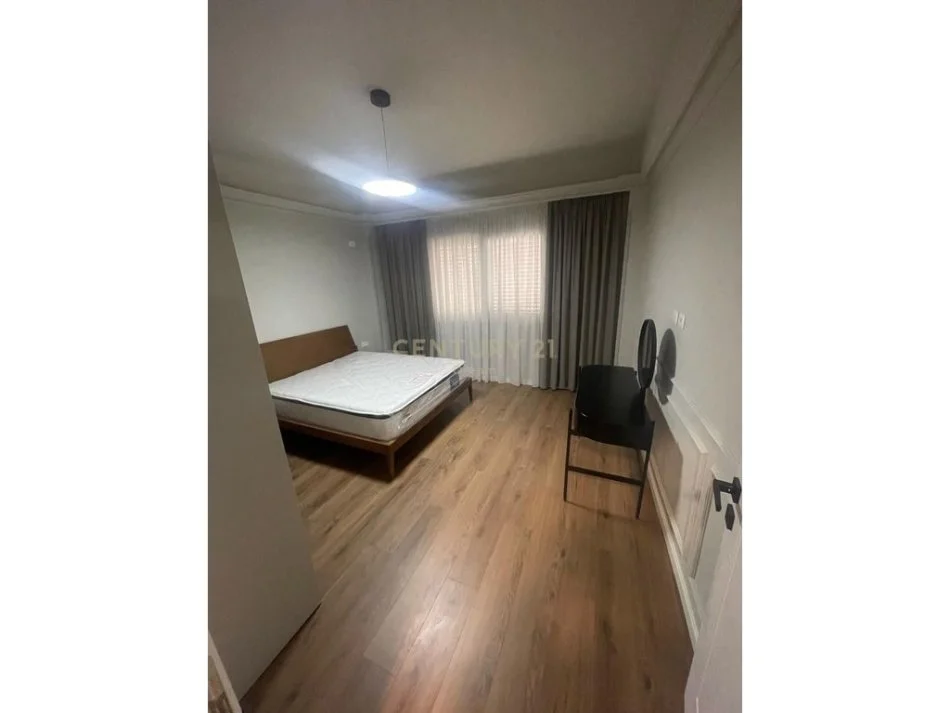 Tirane, jepet me qera apartament 2+1 Kati 1, 113 m² 600 € (Kodra e Priftit)
