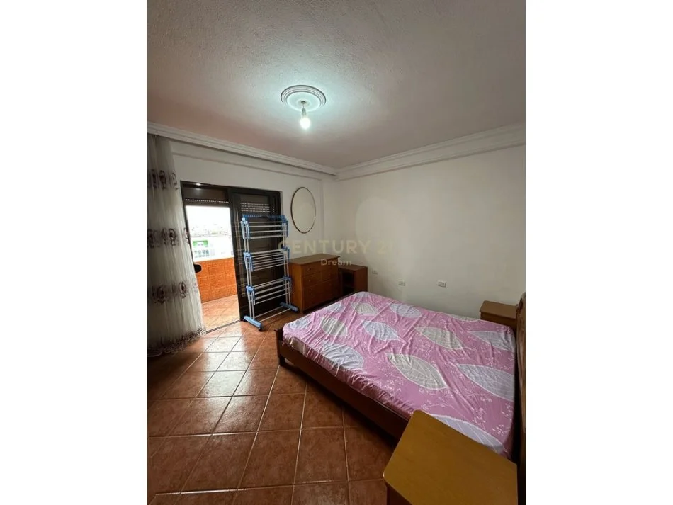 Tirane, jepet me qera apartament 2+1 Kati 9, 95 m² 430 € (Porcelan perballe TV Klan)