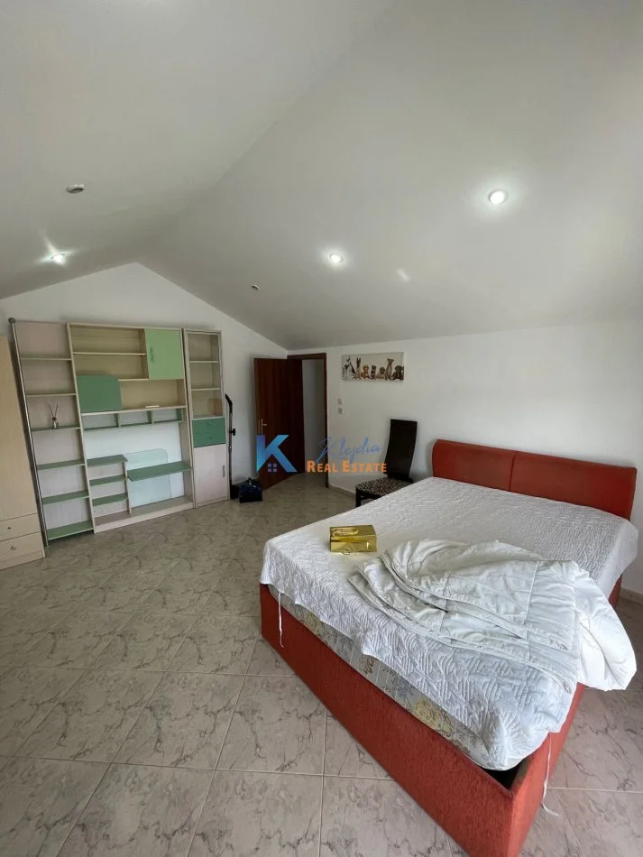 Tirane, jap me qera apartament 2+1+Ballkon Kati 4, 140 m² 600 € (Stadiumi Dinamo)