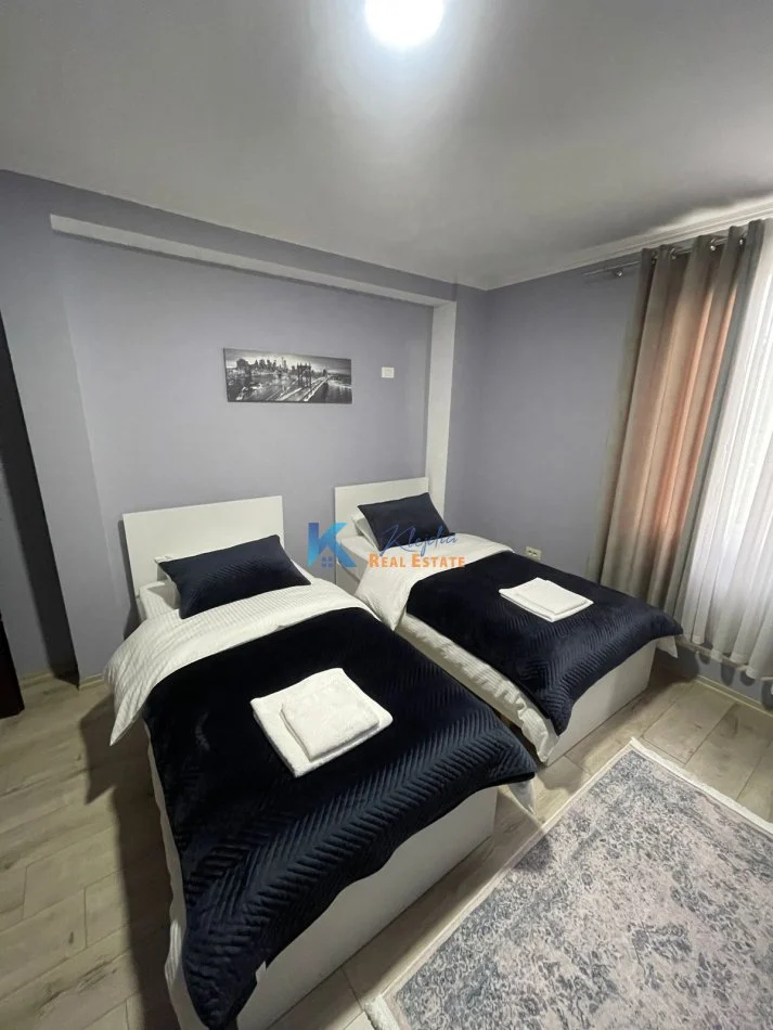 Tirane, jap me qera apartament 2+1 Kati 3, 75 m² (Laprake, afer Spitalit Ushtarak)