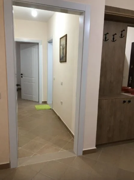 Tirane, jepet me qera apartament 2+1 Kati 6, 96 m² 400 € (Rruga e Dajtit, Fresk)