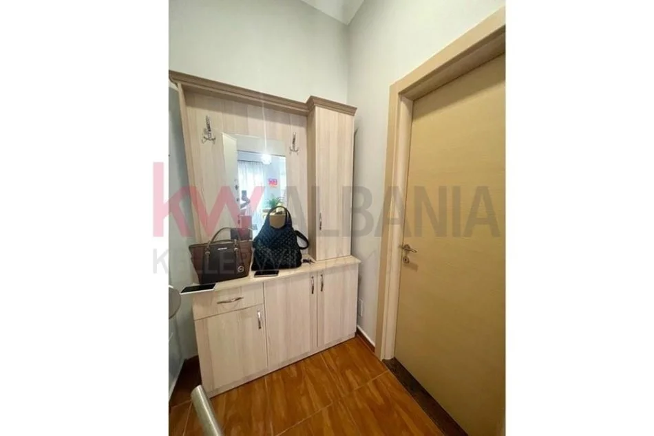 Tirane, jepet me qera apartament 2+1 Kati 5, 96 m² 750 € (SQUARE 21)
