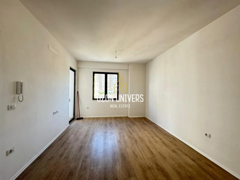 Tirane, jepet me qera apartament 2+1+Ballkon Kati 3, 100 m² 500 € (Pranë Kompleksit Panorama, Rr. Jordan Misja)