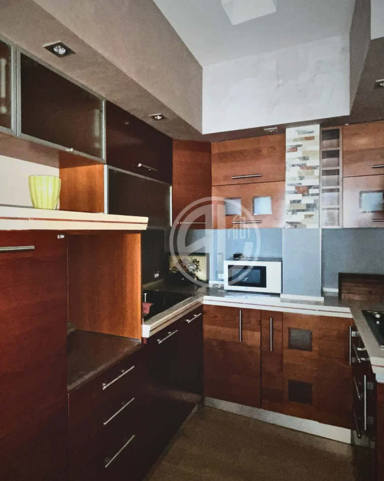 Durres, shitet apartament 1+1+Aneks Kati 8,