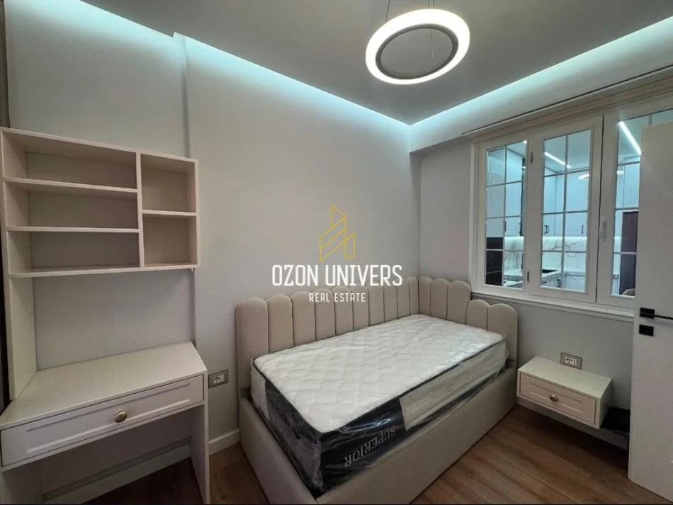 Tirane, jepet me qera apartament 2+1+Ballkon Kati 5, 77 m² 900 € (Selvia, Rruga e Dibrës)